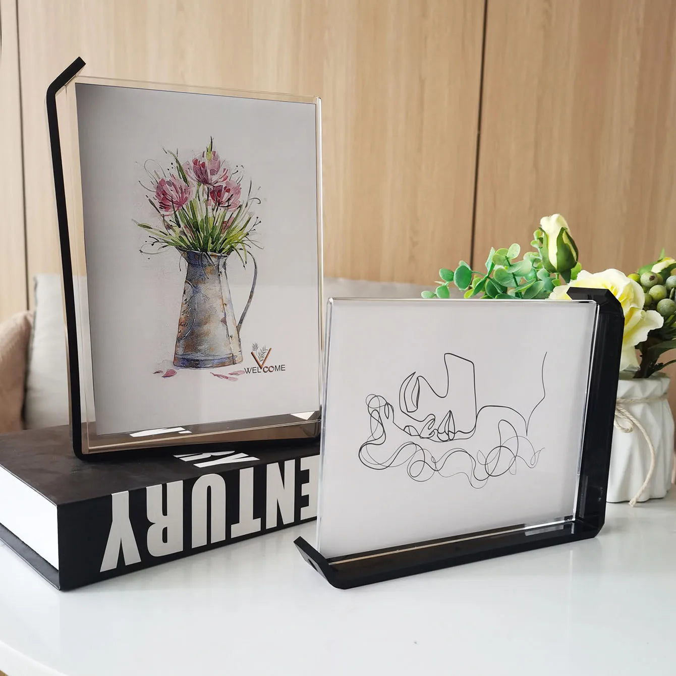 AuraGlass Floating Picture Frame